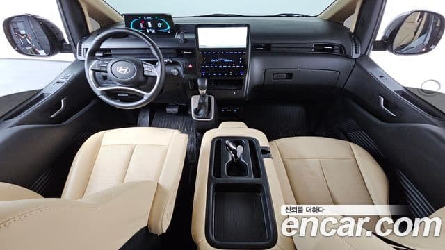 Hyundai Staria Modern, 2025 7