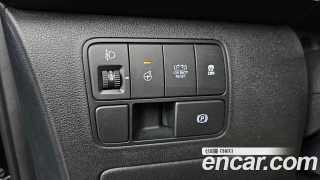 Hyundai Staria Modern, 2025 17