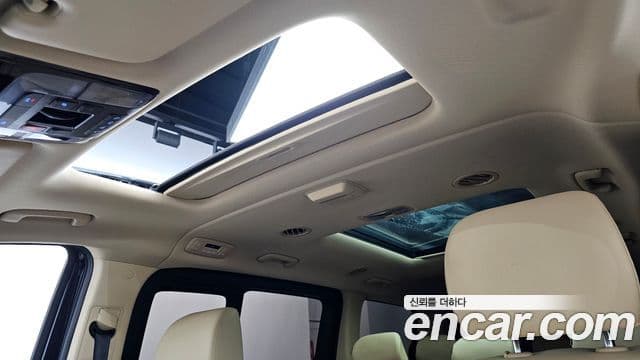 Hyundai Staria Modern, 2025 19