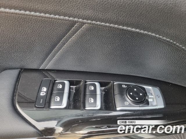 Kia K5 гибрид 3세대 Signature, 2020 16