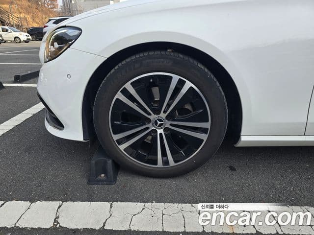 Mercedes-Benz E-класс W213 Avantgarde, 2021 все фото