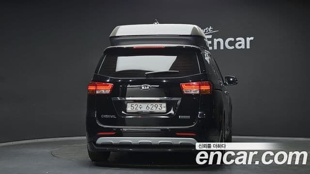 Kia All New Carnival Noblesse, 2018 4