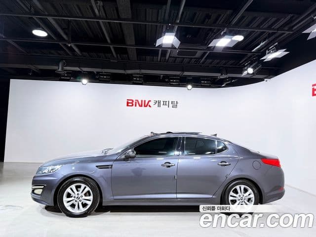 Kia K5 Prestige, 2011 3