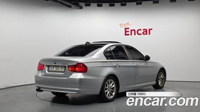 BMW 3시리즈 (E90) 320d седан, 2009 2