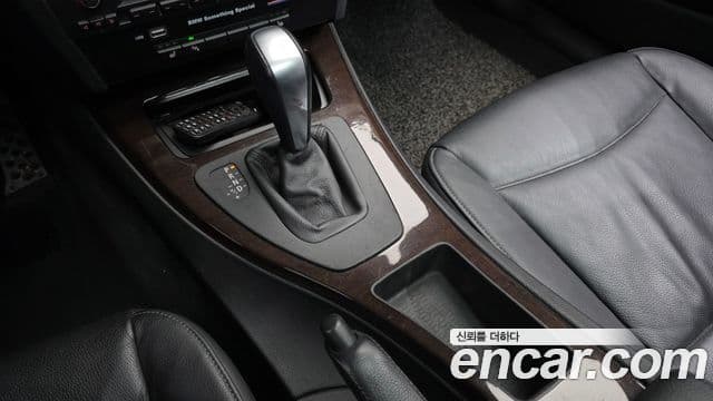 BMW 3시리즈 (E90) 320d седан, 2009 9