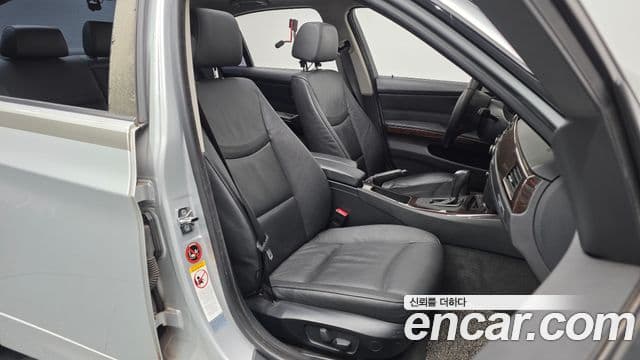 BMW 3시리즈 (E90) 320d седан, 2009 10