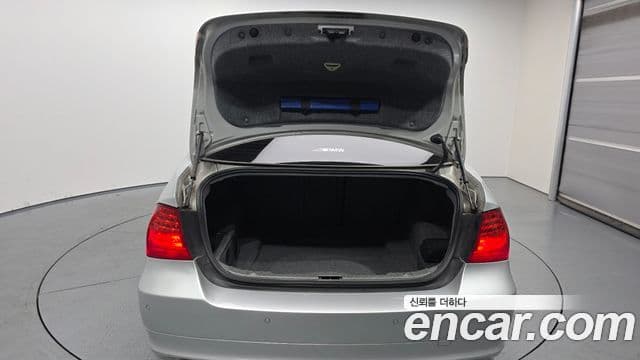 BMW 3시리즈 (E90) 320d седан, 2009 20