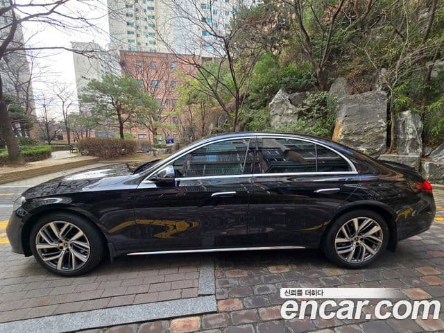 Mercedes-Benz E-класс W214 Exclusive, 2024 4