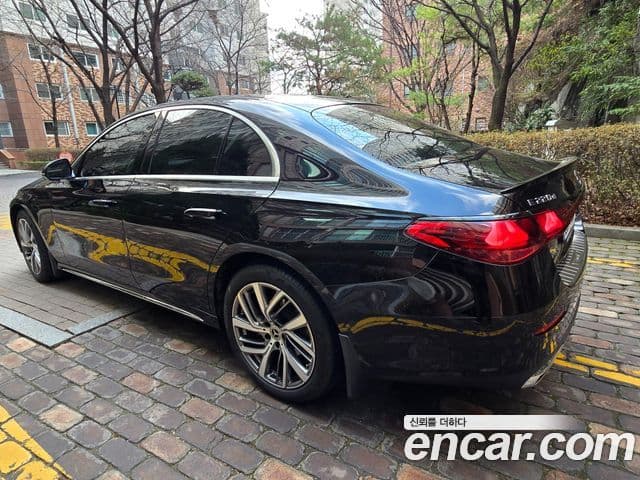 Mercedes-Benz E-класс W214 Exclusive, 2024 6