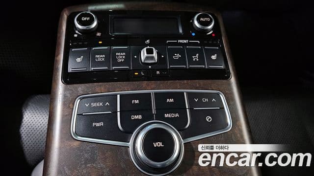 Kia K9 Special, 2013 16