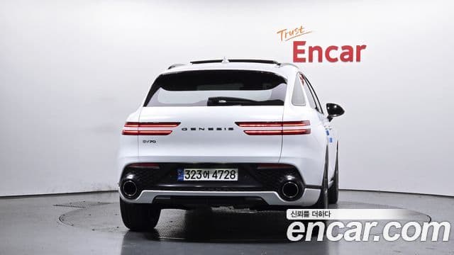 Genesis GV70, 2021 4