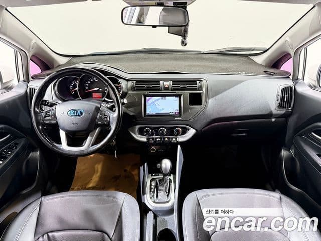 Kia All New Pride Deluxe, 2014 4