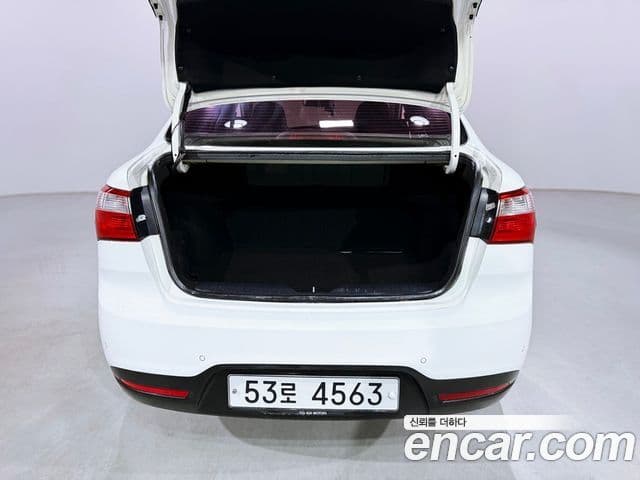 Kia All New Pride Deluxe, 2014 19