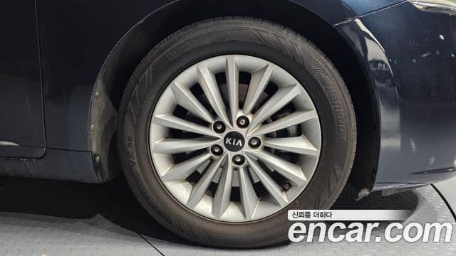 Kia All New K7 3.0 LPI Luxury (арендный автомобиль), 2017 все фото