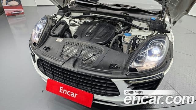 Porsche Macan 95B, 2018 6