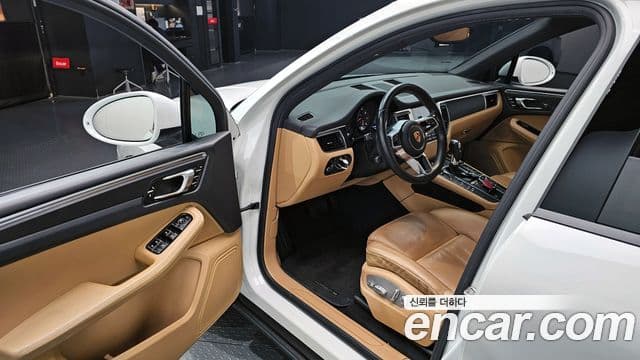 Porsche Macan 95B, 2018 11