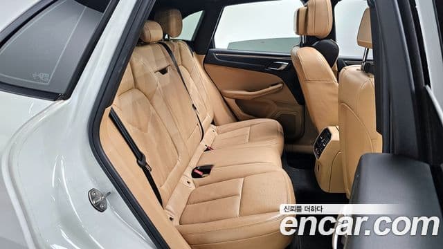 Porsche Macan 95B, 2018 12