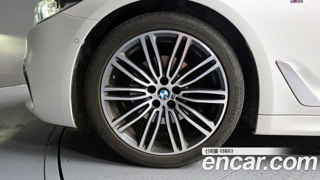 BMW 5시리즈 (G30) 520d M Sport Plus, 2020 все фото