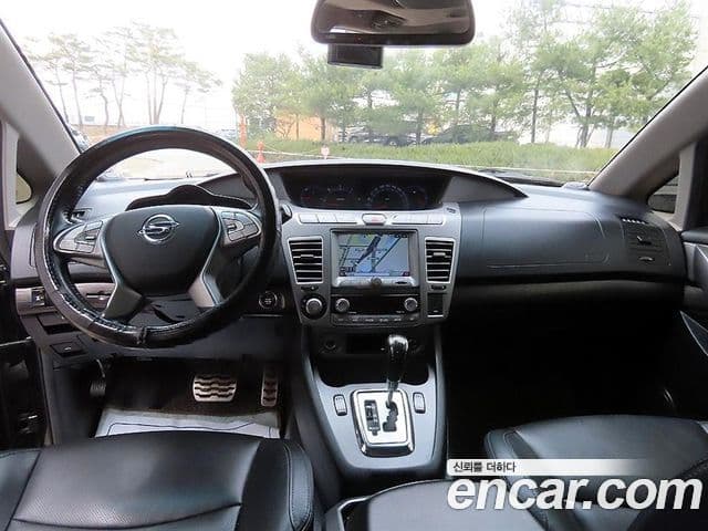 KG모빌리티(SsangYong) Korando 투리스모 4WD RX 9인승, 2018 7