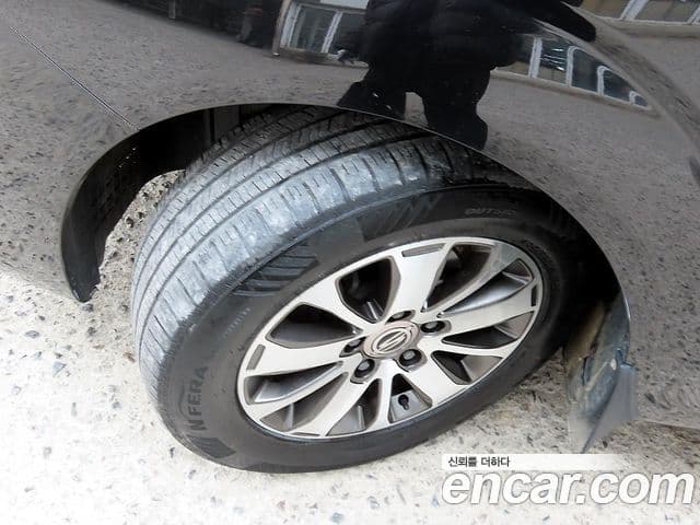 KG모빌리티(SsangYong) Korando 투리스모 4WD RX 9인승, 2018 20