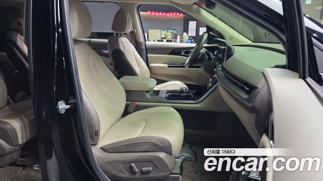 Kia Carnival 4세대 Signature, 2022 11