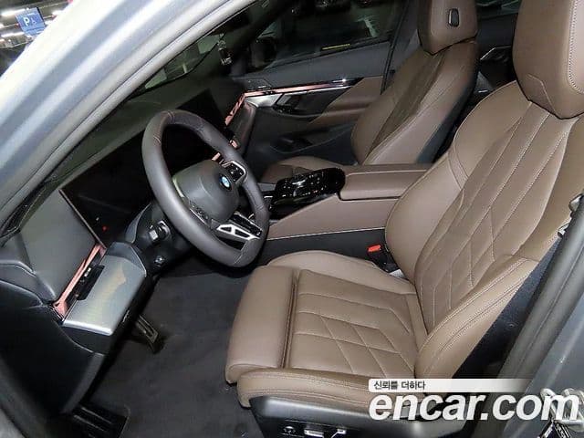 BMW 5시리즈 (G60) 520i M Sport, 2025 11