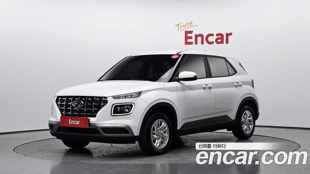 Hyundai Venue Premium, 2023 1