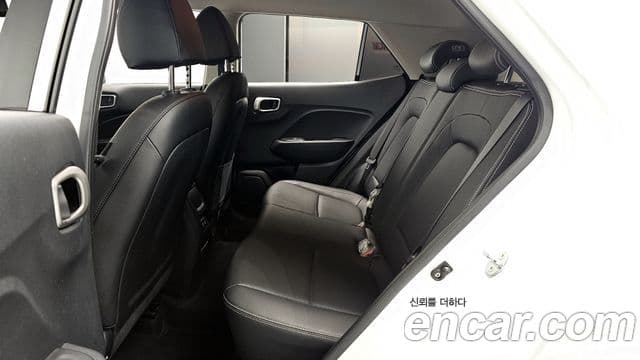 Hyundai Venue Premium, 2023 12