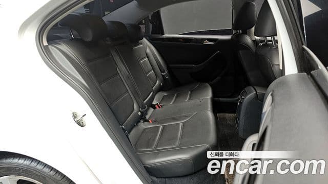Volkswagen New Jetta 6세대, 2015 12
