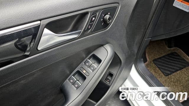 Volkswagen New Jetta 6세대, 2015 18