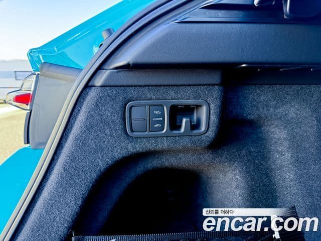 Lamborghini Urus 4.0 V8 SE, 2025 9