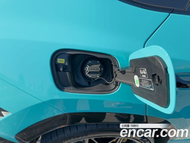 Lamborghini Urus 4.0 V8 SE, 2025 13