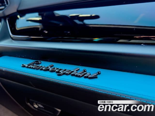 Lamborghini Urus 4.0 V8 SE, 2025 18