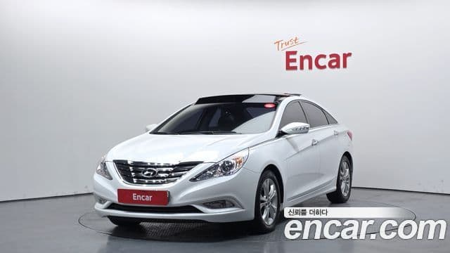 Hyundai YF Sonata LPI Premier(для людей с инвалидностью), 2011 1