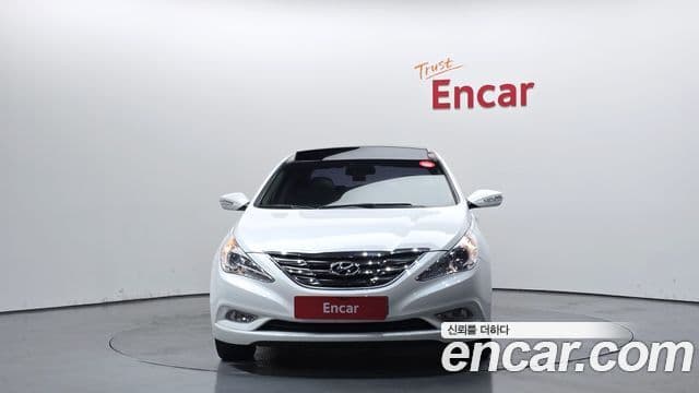 Hyundai YF Sonata LPI Premier(для людей с инвалидностью), 2011 3