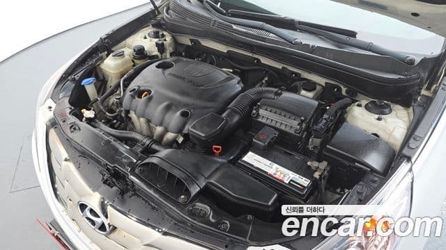 Hyundai YF Sonata LPI Premier(для людей с инвалидностью), 2011 6