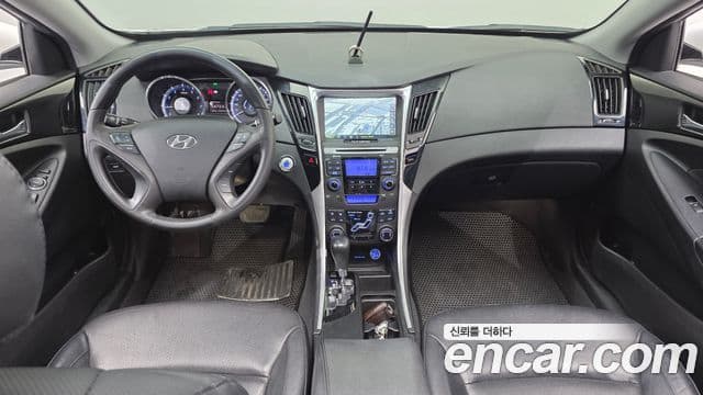 Hyundai YF Sonata LPI Premier(для людей с инвалидностью), 2011 7