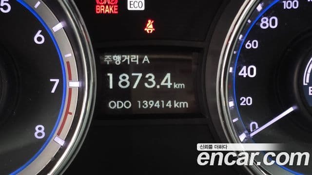 Hyundai YF Sonata LPI Premier(для людей с инвалидностью), 2011 8