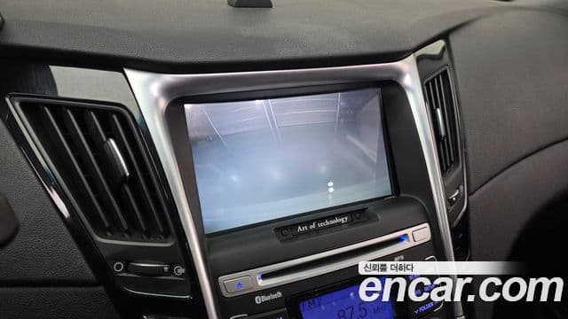 Hyundai YF Sonata LPI Premier(для людей с инвалидностью), 2011 15