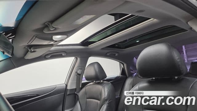 Hyundai YF Sonata LPI Premier(для людей с инвалидностью), 2011 19