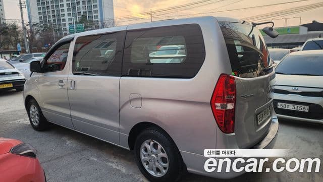 Hyundai Grand Starex CVX Deluxe, 2010 2