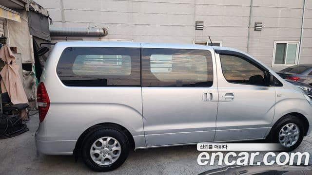 Hyundai Grand Starex CVX Deluxe, 2010 3