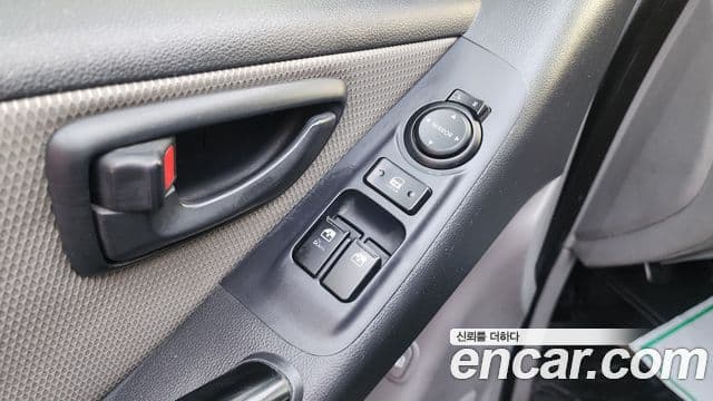 Hyundai Grand Starex CVX Deluxe, 2010 12