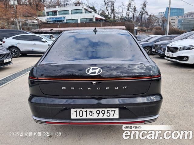 Hyundai Grandeur (GN7) Premium, 2023 4