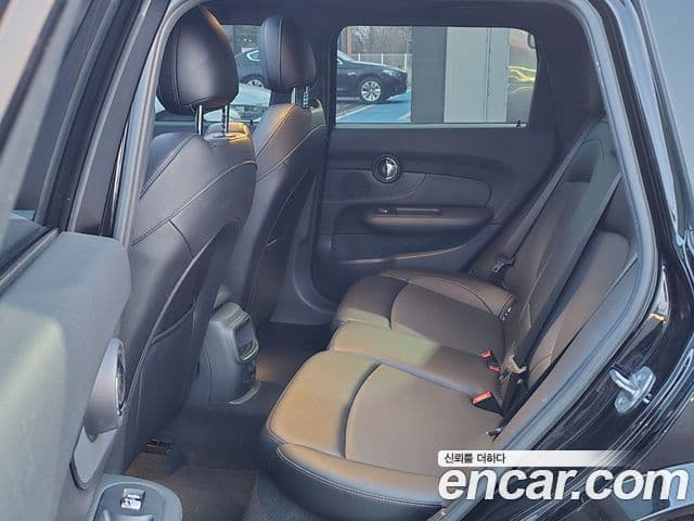 Mini Cooper D 클럽맨 2세대, 2018 9