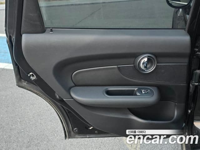 Mini Cooper D 클럽맨 2세대, 2018 19