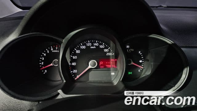 Kia All New Morning Deluxe Trendy, 2014 8