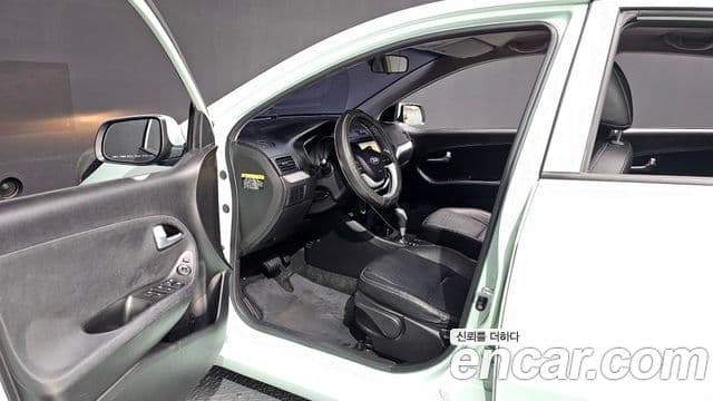 Kia All New Morning Deluxe Trendy, 2014 10