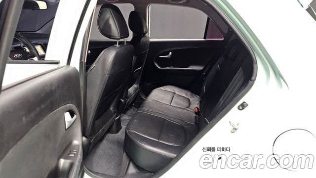 Kia All New Morning Deluxe Trendy, 2014 12