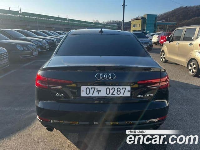 Audi A4 (B9), 2016 4